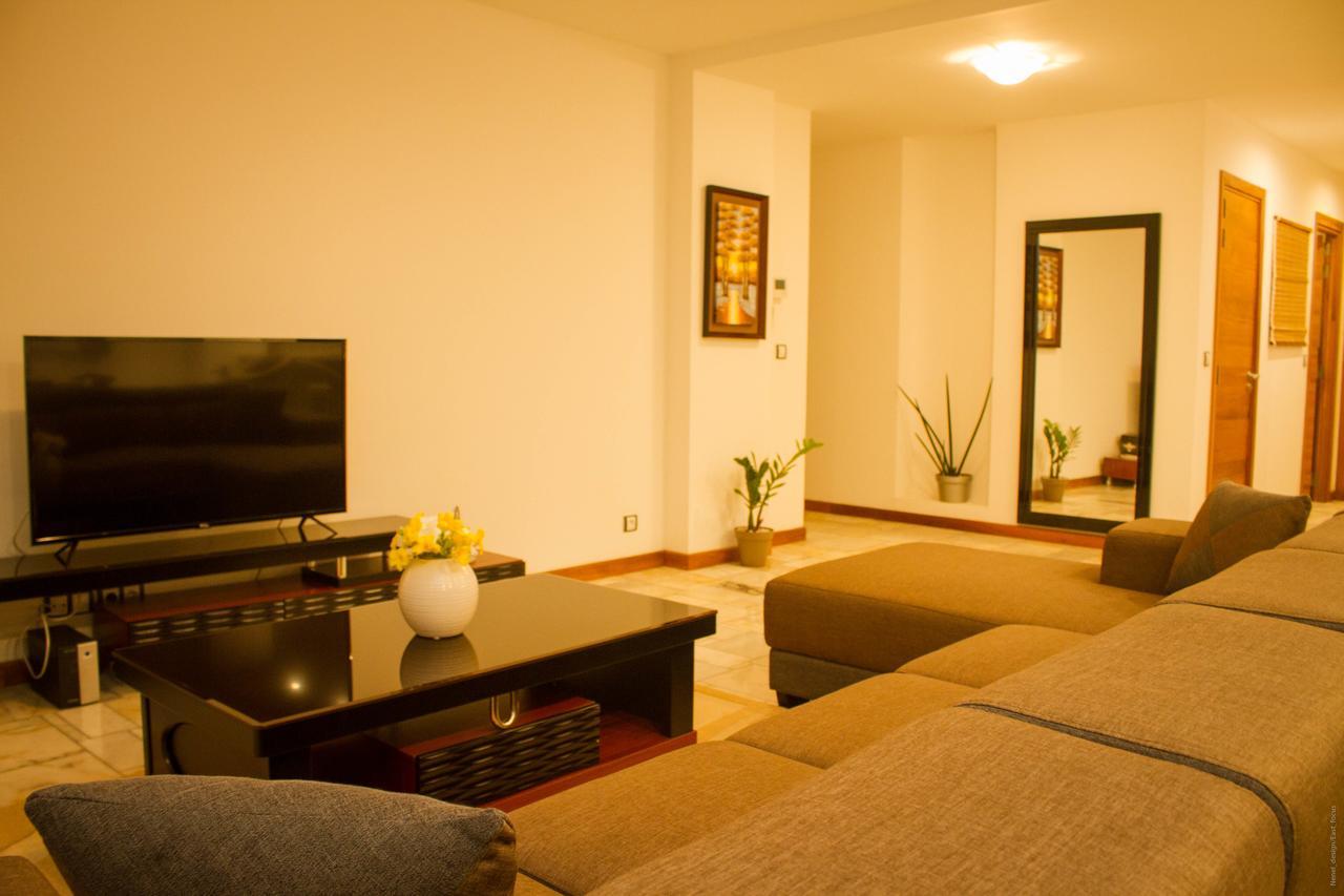 تاوماسينا The Streamliner Hotel Apartment المظهر الخارجي الصورة