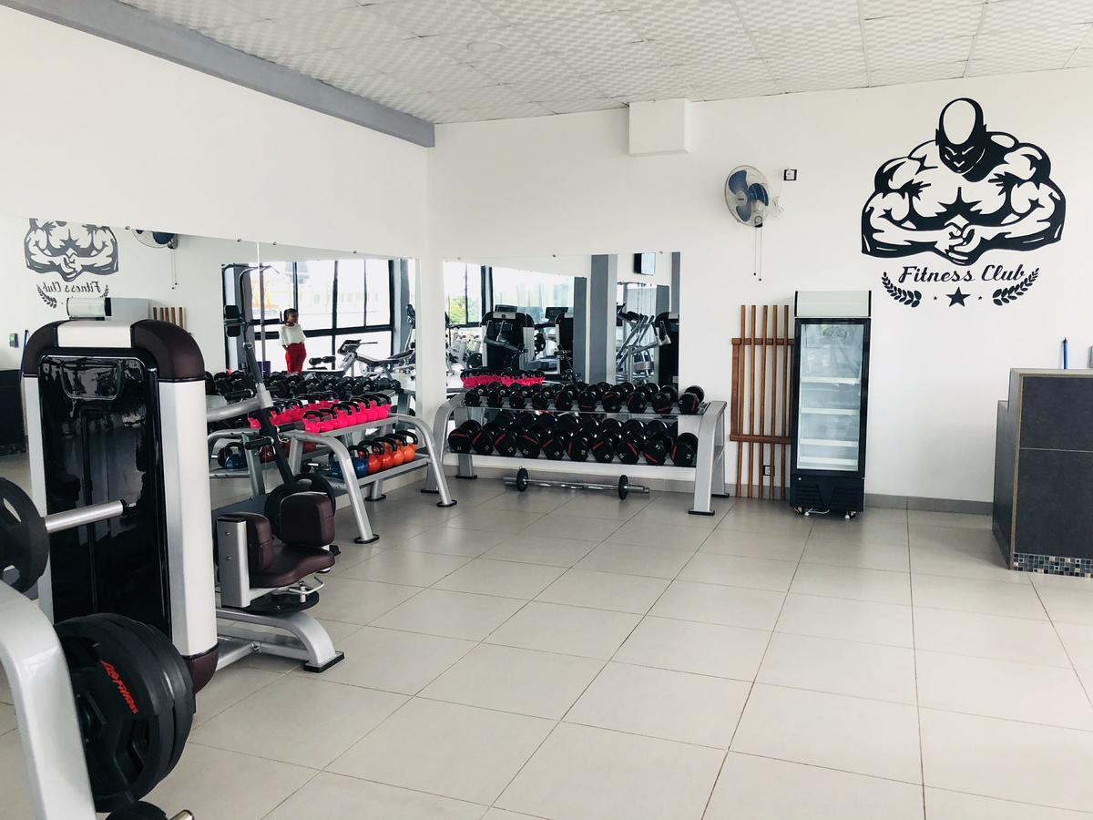 تاوماسينا The Streamliner Hotel Apartment المظهر الخارجي الصورة