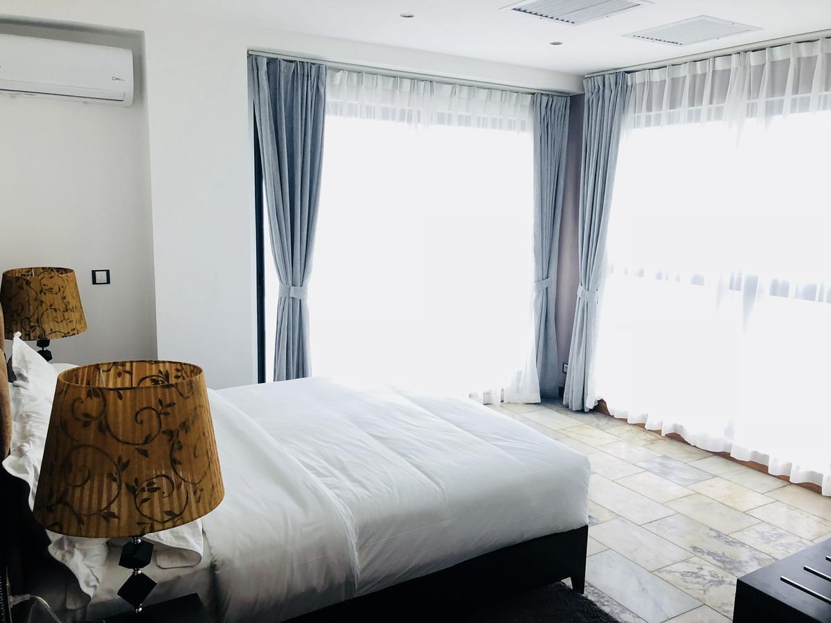 تاوماسينا The Streamliner Hotel Apartment المظهر الخارجي الصورة