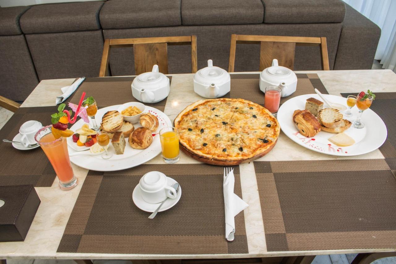 تاوماسينا The Streamliner Hotel Apartment المظهر الخارجي الصورة