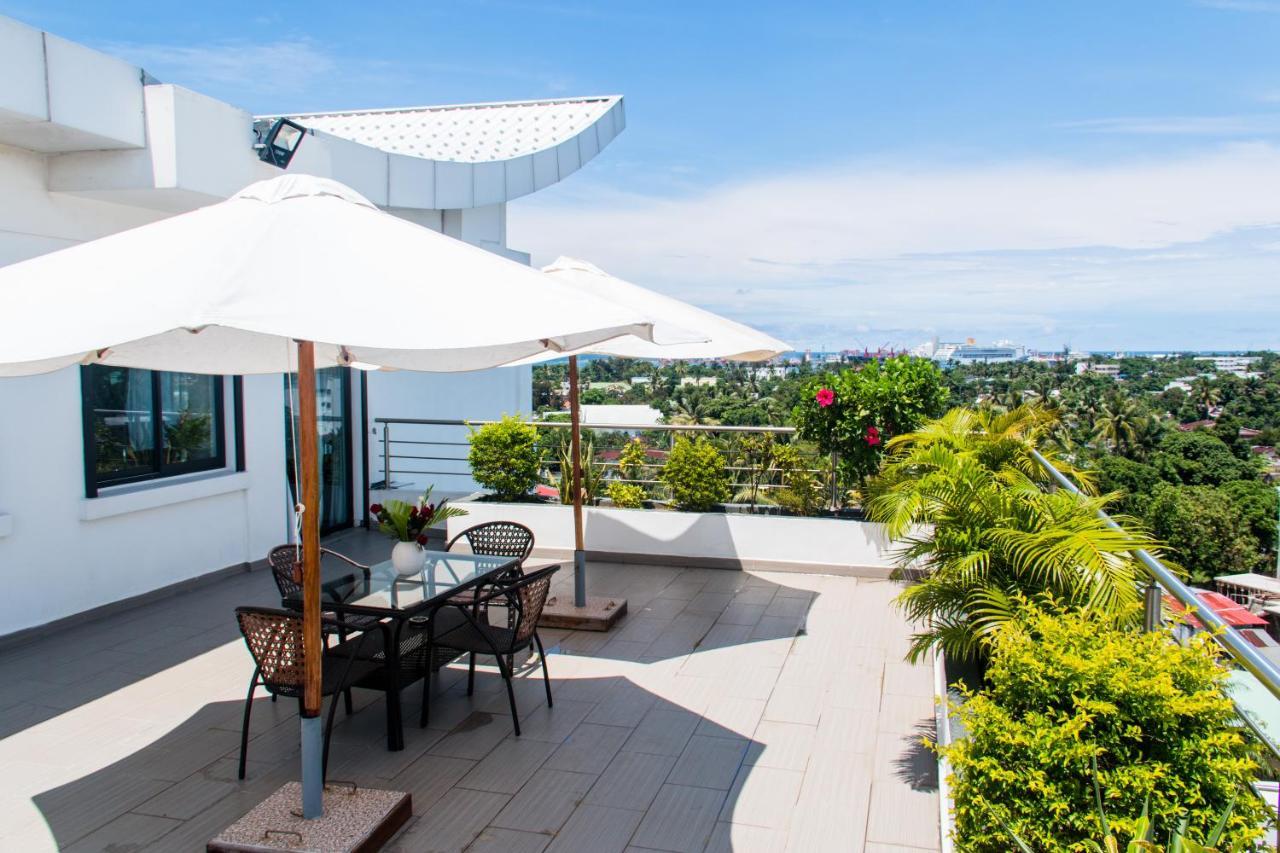 تاوماسينا The Streamliner Hotel Apartment المظهر الخارجي الصورة