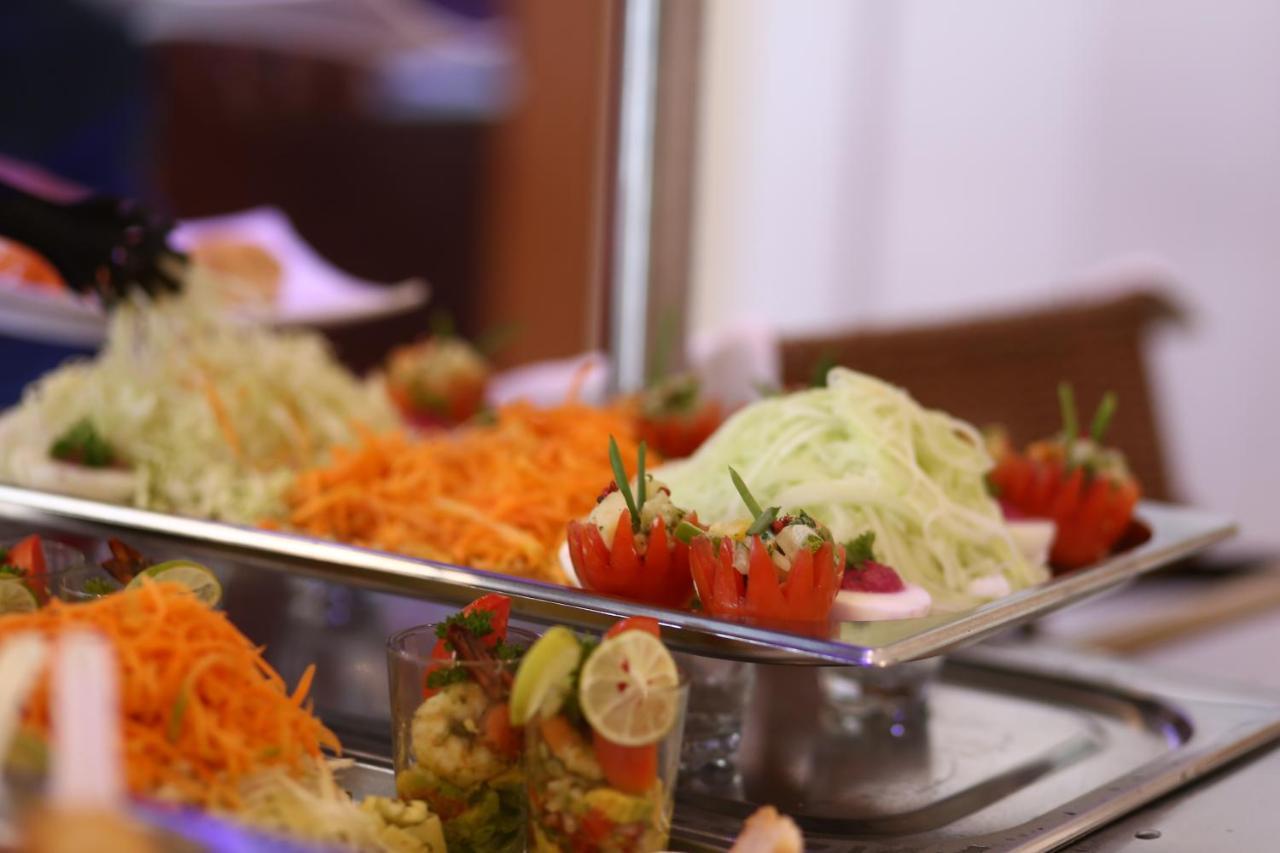 تاوماسينا The Streamliner Hotel Apartment المظهر الخارجي الصورة